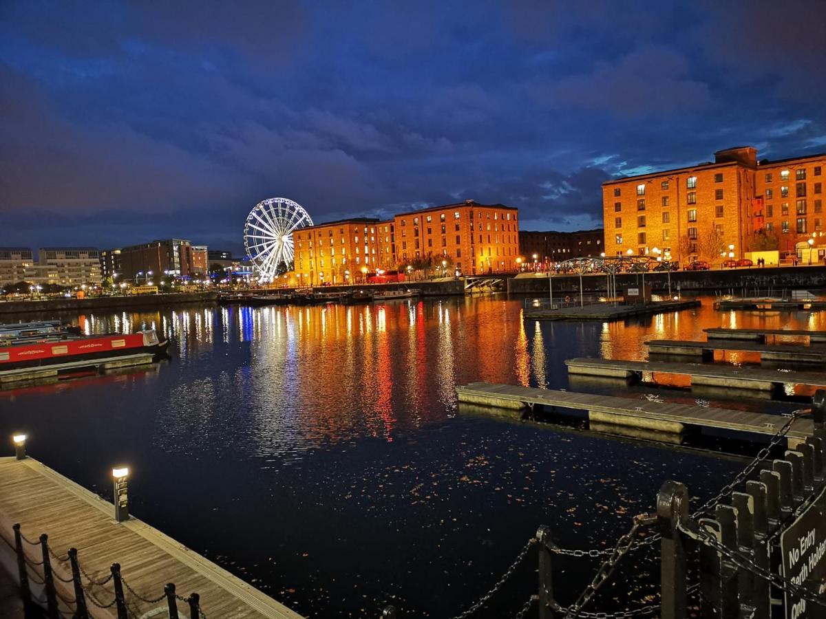 Base Serviced Apartments - The Docks Liverpool Buitenkant foto